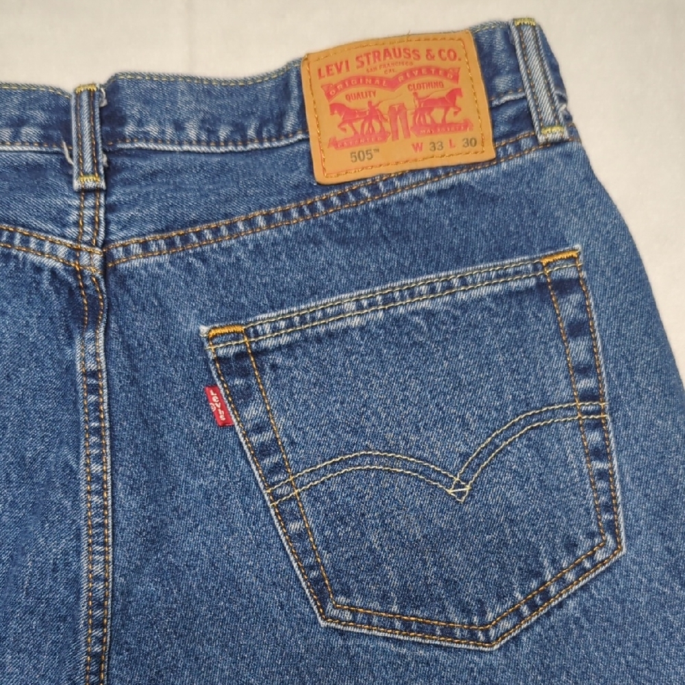 Levi's 505 Classic Straight Medium Wash Blue Jeans‎ Mens Size 33